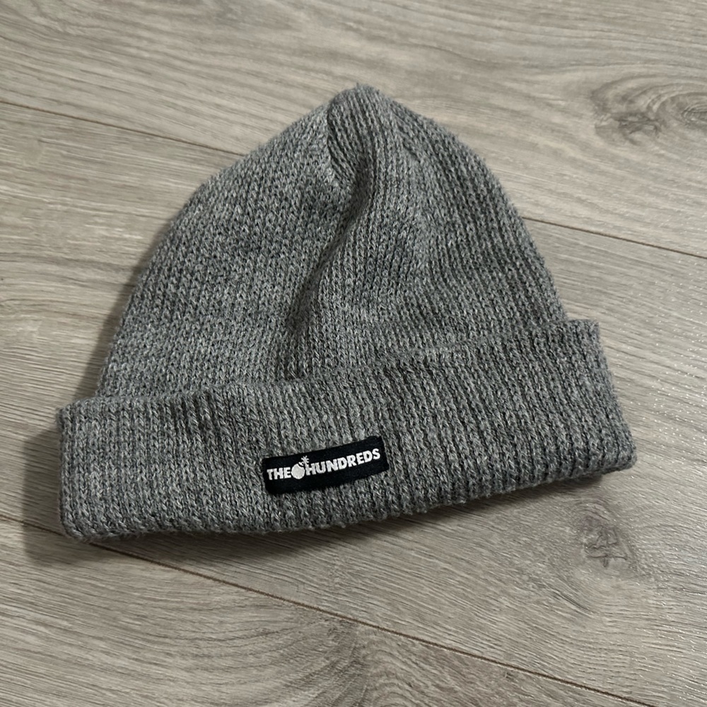 THE HUNDREDS GREY BEANIE